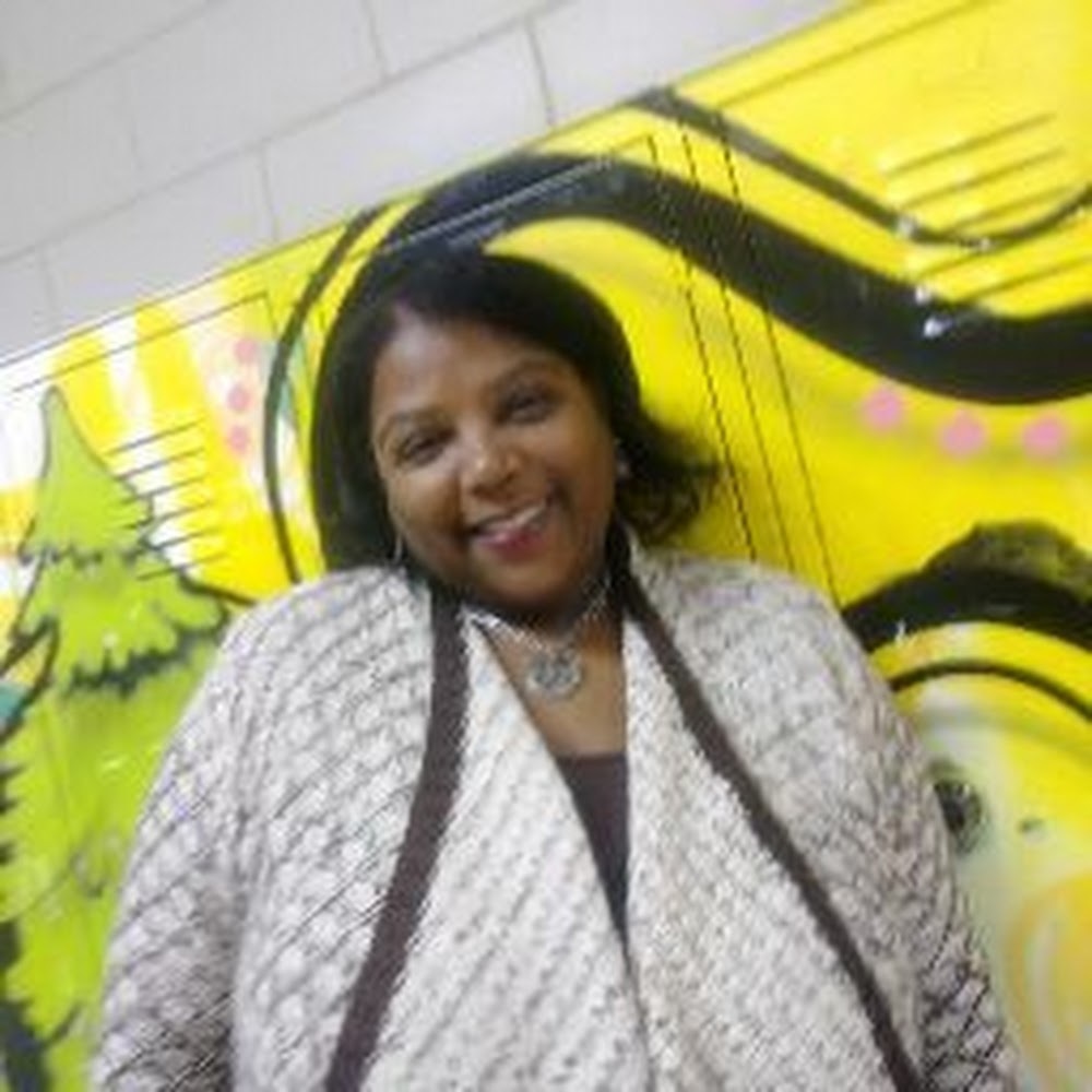 Meet your Posher, Angela